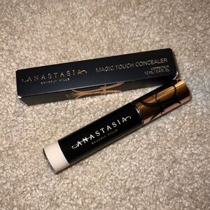 Anastasia Beverly Hills Magic Touch Concealer Shade 2